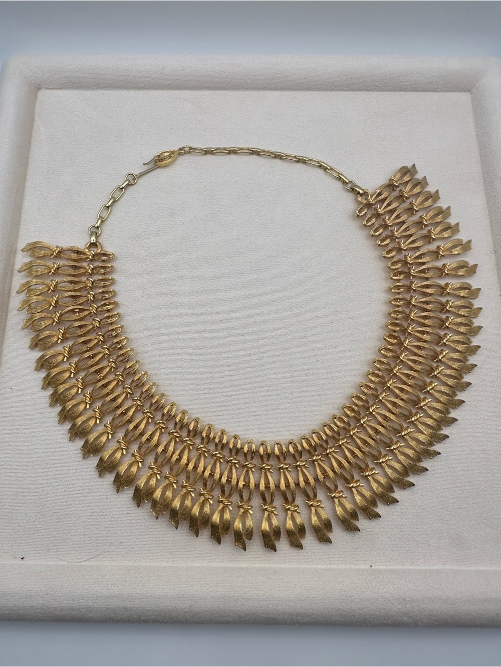 Vintage Gold Tone Leaf Fringe Bib Statement Necklace